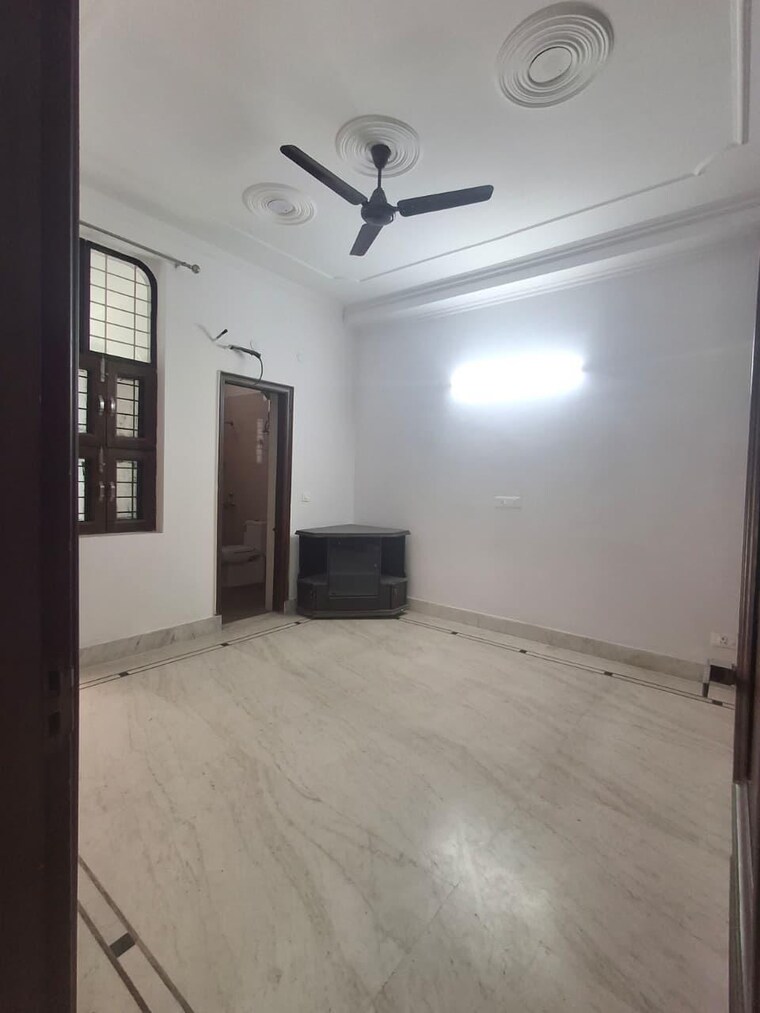 Room, dwarkadhis-city 2 Bedroom 165 Sq.Yd. Builder Floor In Sector 23 Gurgaon 9571819