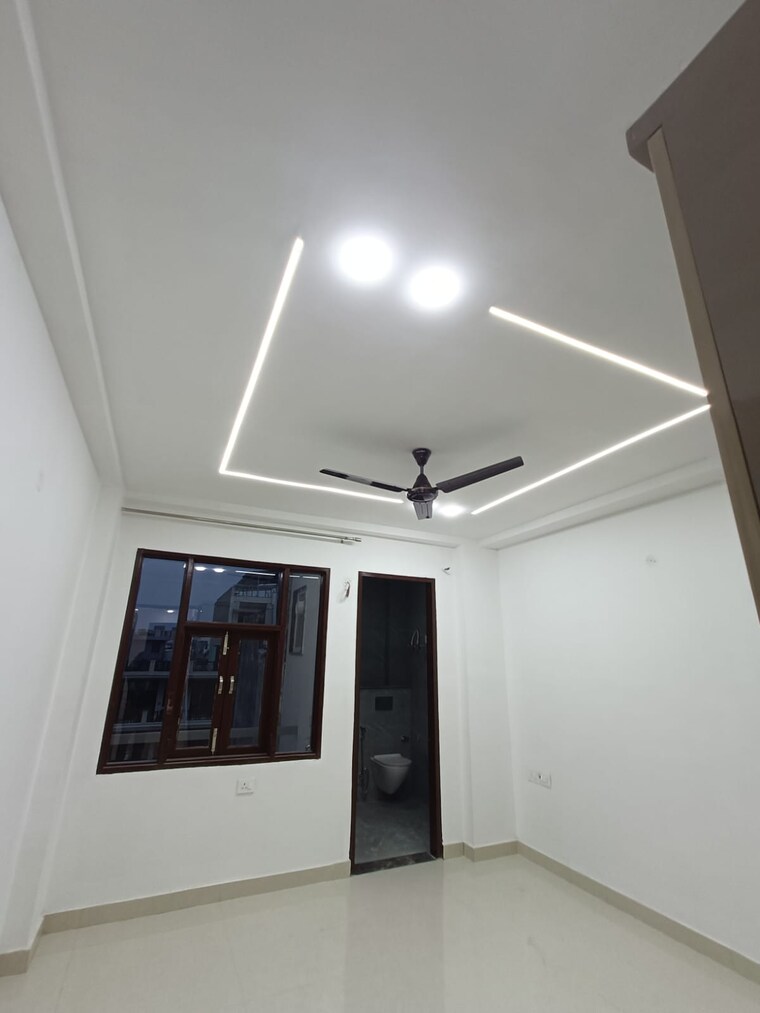 Room, sector 47 3 Bedroom 1800 Sq.Ft. Builder Floor In Sector 47 Gurgaon 9571829