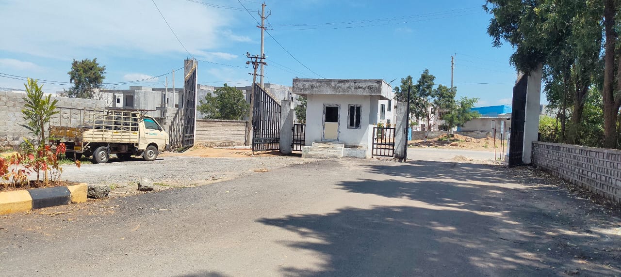 Plot For Sale in Manasa Hills