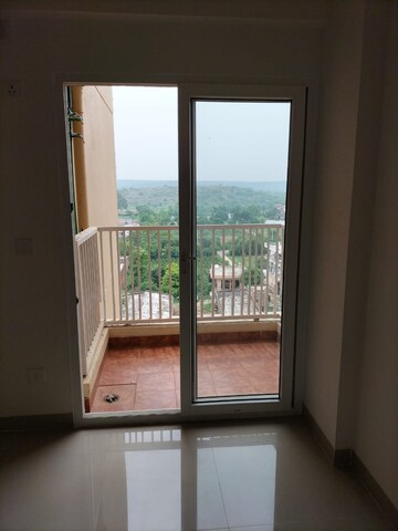 Room in 2 BHK Apartment at Pyramid Fusion Homes, Sector 70a – for Rent