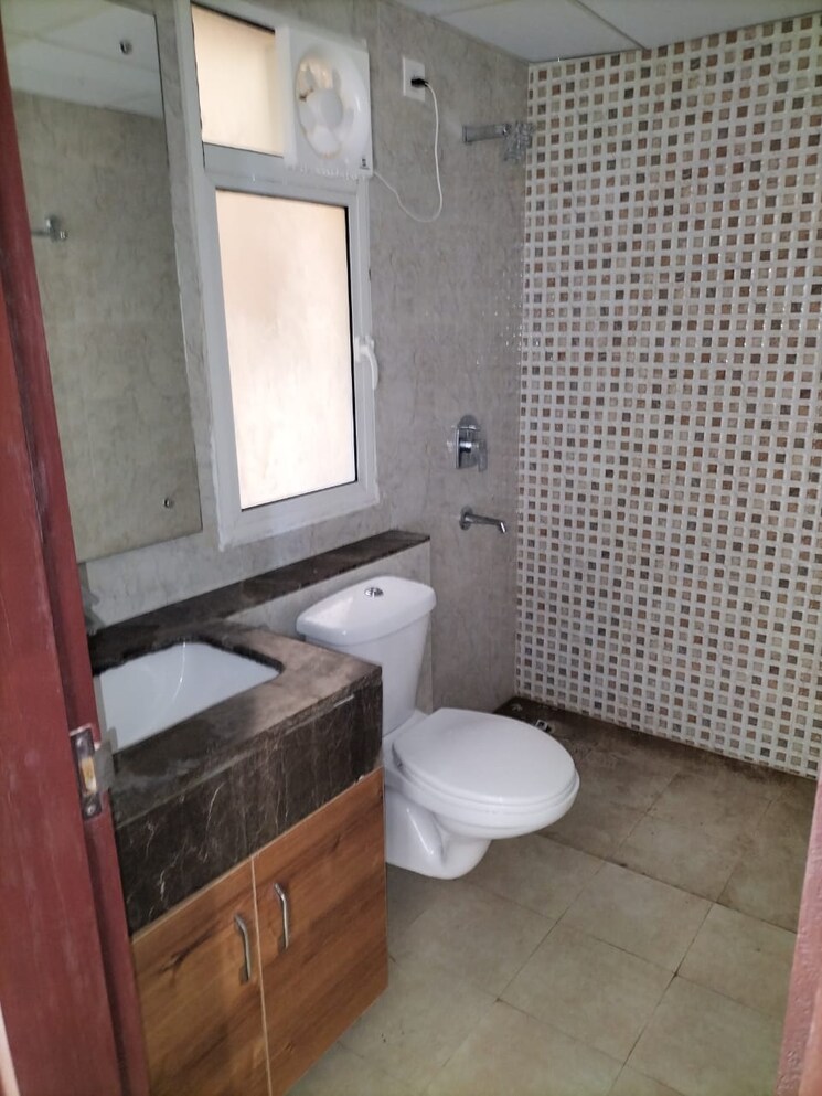 Bathroom, pyramid-fusion-homes 2 Bedroom 691 Sq.Ft. Apartment In Sector 70a Gurgaon 9571854