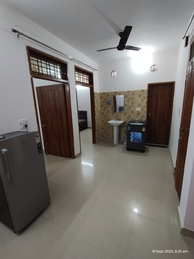 Living Room, balaji-apartments-palam-vihar 2 Bedroom 950 Sq.Ft. Builder Floor In Palam Vihar Extension Gurgaon 9571888