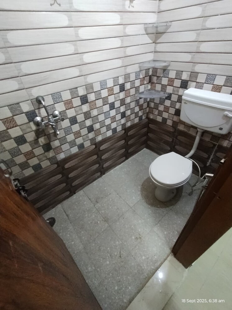 Kitchen, balaji-apartments-palam-vihar 2 Bedroom 950 Sq.Ft. Builder Floor In Palam Vihar Extension Gurgaon 9571888