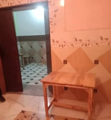 2 BHK Villa For Rent in Aliganj