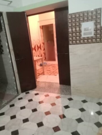 Bedroom in 2 BHK Villa at Aliganj – for Rent