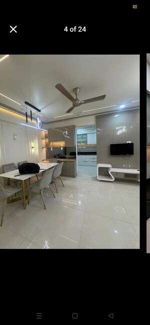 Team Area in 2 BHK Apartment at Viman Nagar – for Rent