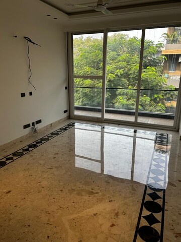 Room in 3 BHK Builder Floor at Ansal Sushant Floors, Sushant Lok ii – for Rent