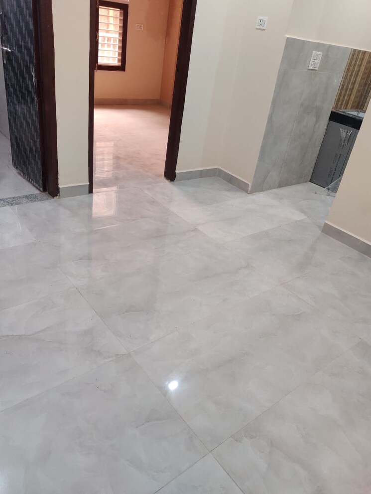 Room, dharam-flats 1 Bedroom 650 Sq.Ft. Builder Floor In Palam Vihar Extension Gurgaon 9571916