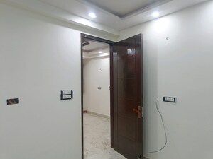 Building Lobby in 1 BHK Builder Floor at Govindpuri – for Sale