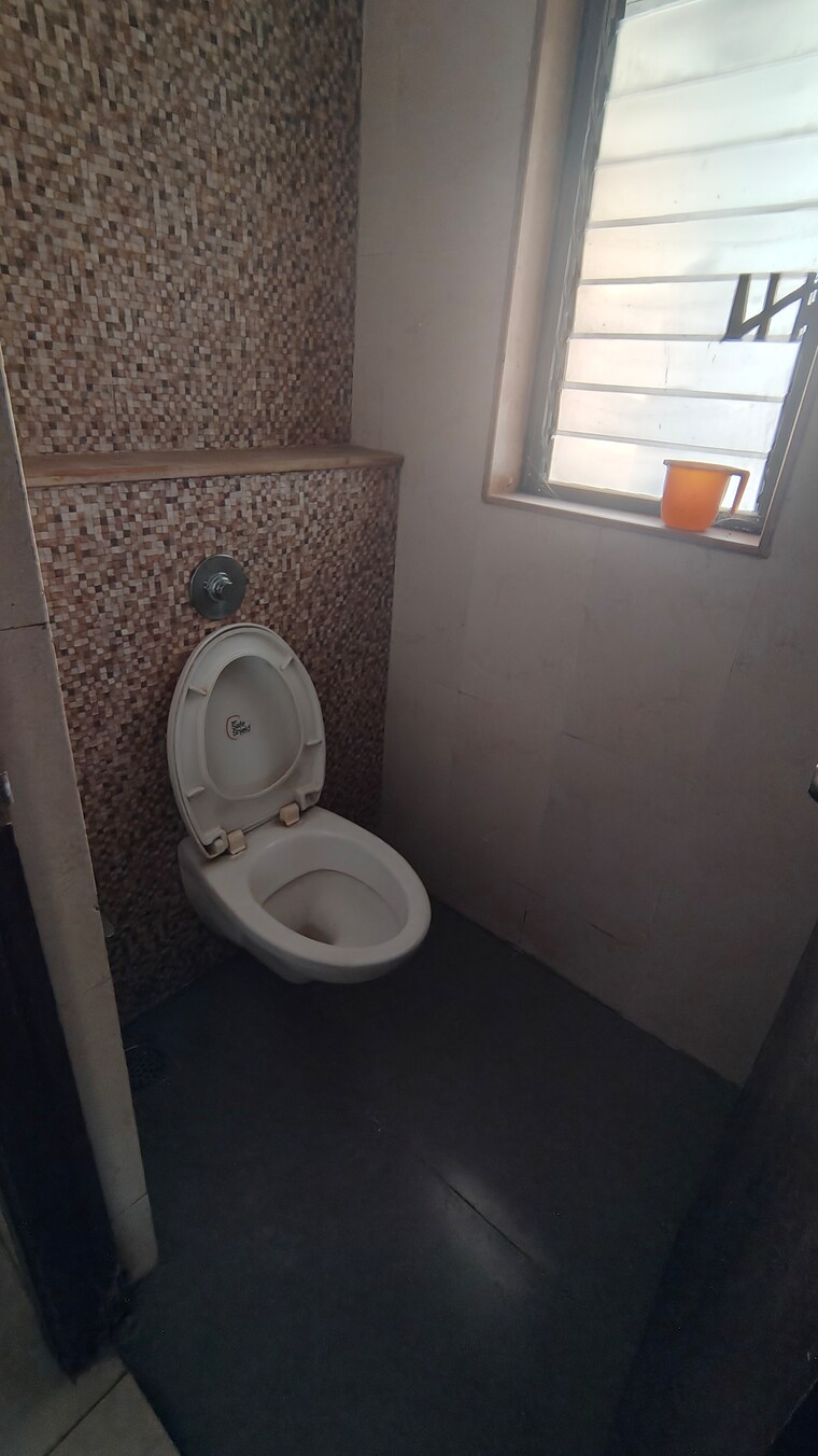 Bathroom, lodha-palava-city-lakeshore-greens 1 Bedroom 810 Sq.Ft. Apartment In Dombivli East Thane 9571926