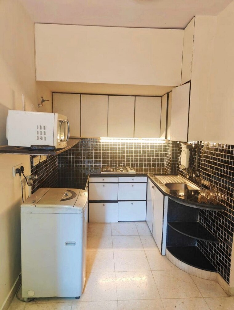 Kitchen, bandra west 1 Bedroom 500 Sq.Ft. Apartment In Bandra West Mumbai 9571921
