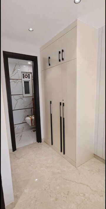 Room in 3 BHK Builder Floor at Signature Global Daxin Vistas, Bhondsi – for Sale