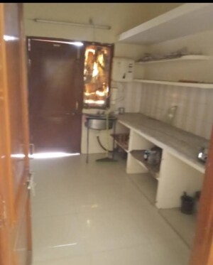 Living Room in 2 BHK Independent House at Aliganj – for Rent