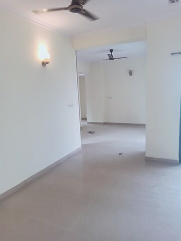 Room in 4 BHK Apartment at Ardee City Palm Grove Heights, Sector 52 – for Rent