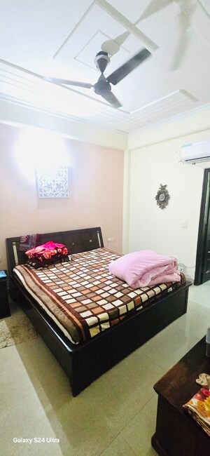 Bedroom in 1 RK Builder Floor at DLF The Aralias, Sector 42 – for Rent