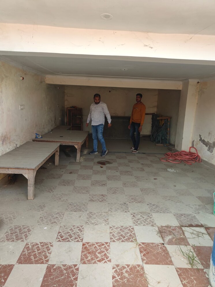  Parking, sevai 1 Bedroom 1000 Sq.Ft. Independent House In Sevai Lucknow 9572076