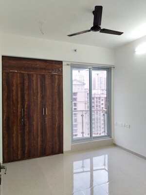 1 BHK Apartment For Rent in Hiranandani Estate Flora, Ghodbunder Road