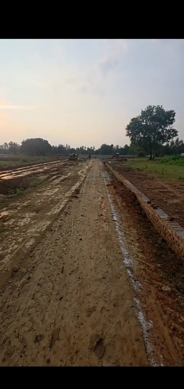 Plot For Sale in Sultanpur Road