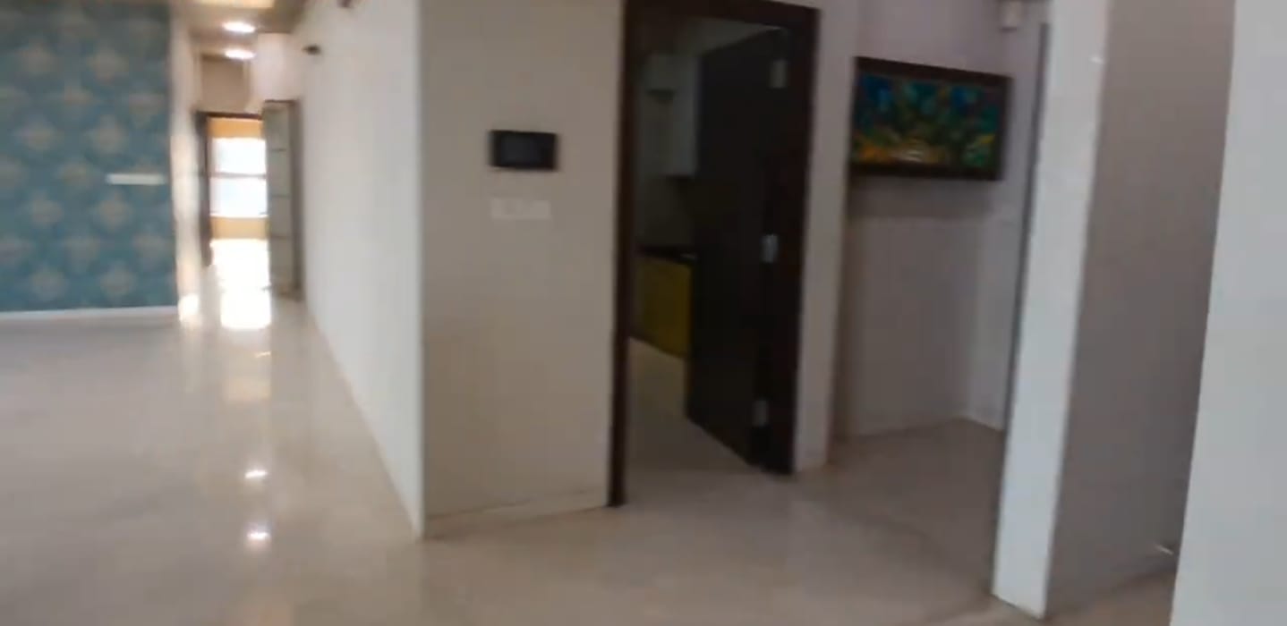 4 BHK 2053 Sq.Ft. Apartment in Oberoi Realty Esquire