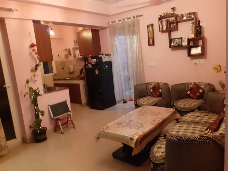 Living Room, sethi-max-royal 2 Bedroom 940 Sq.Ft. Apartment In Sector 76 Noida 9572160