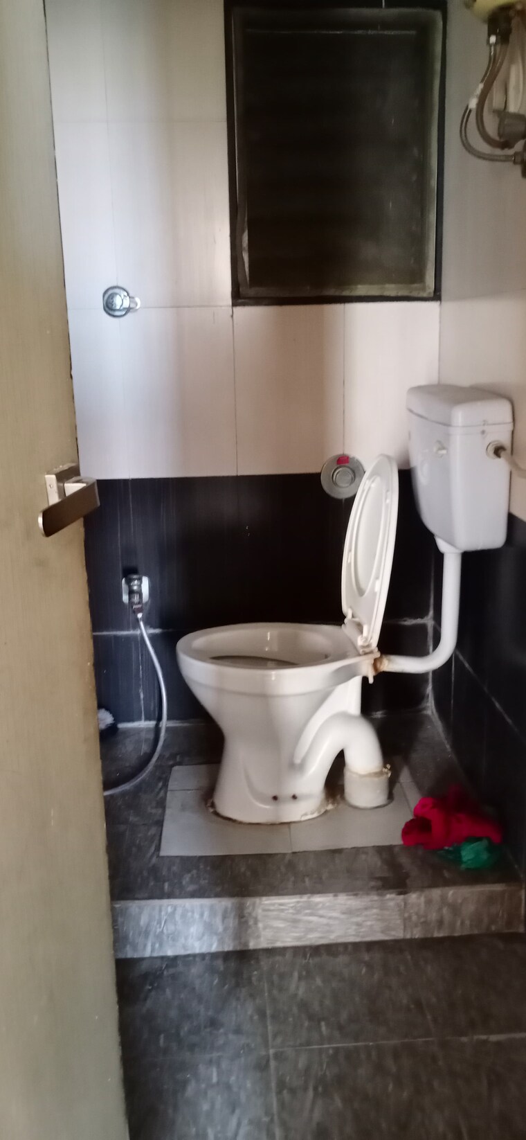 Bathroom, ravechi-heights 3 Bedroom 1600 Sq.Ft. Apartment In Kharghar Navi Mumbai 9572087