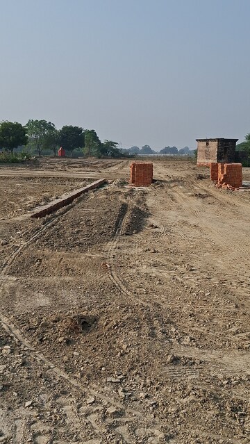  Plot – Exterior View View at Raebareli Road - for Sale