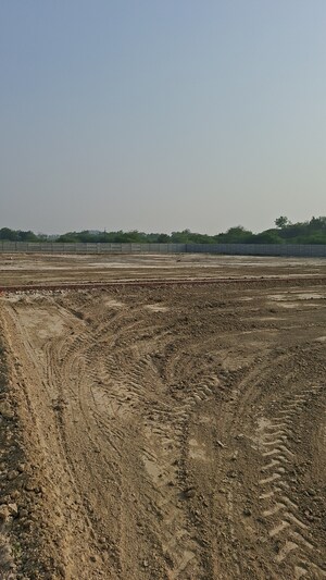  Plot – Exterior View View at Raebareli Road - for Sale