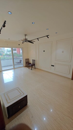 Room in 3.5 BHK Apartment at Marvel Cascada, Balewadi – for Rent