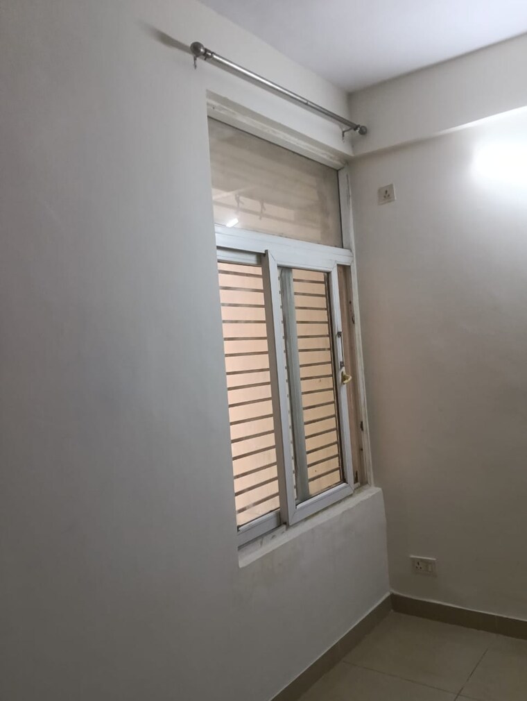 Room, zeta i greater noida 2 Bedroom 1050 Sq.Ft. Apartment In Zeta I Greater Noida Greater Noida 9572203