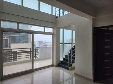 Room in 3 BHK Apartment at Omega Orchid Heights, Faizabad Road – for Rent