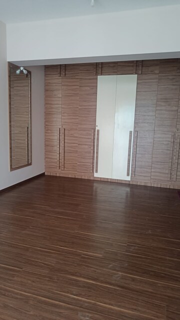 Room in 2 BHK Apartment at Prestige Finsbury Park Hyde, Bagaluru – for Rent