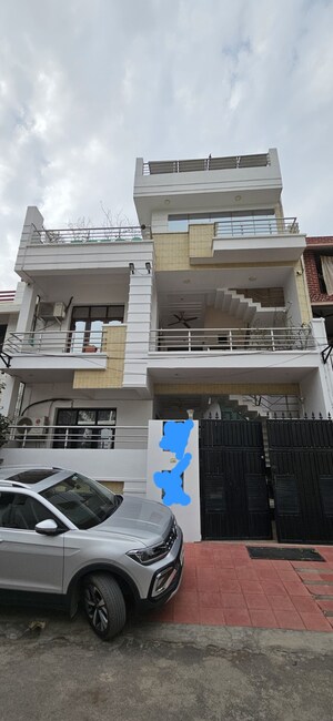 2.5 BHK Independent House – Exterior View View at Vineet Khand - for Rent
