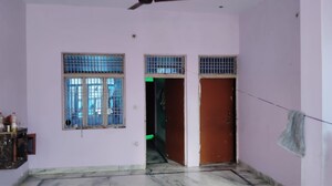 Room in 4 BHK Independent House at Kalindi Vihar – for Sale