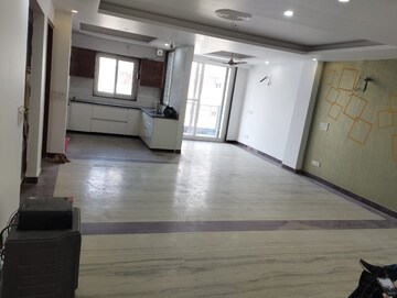 Room in 3 BHK Builder Floor at Vipul World Plots, Sector 48 – for Rent