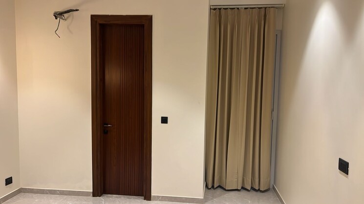 Room, sushant lok i 4 Bedroom 1935 Sq.Ft. Builder Floor In Sushant Lok I Gurgaon 9572289