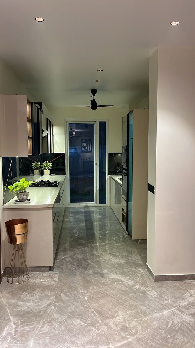 Living Room, sushant lok i 4 Bedroom 1935 Sq.Ft. Builder Floor In Sushant Lok I Gurgaon 9572289