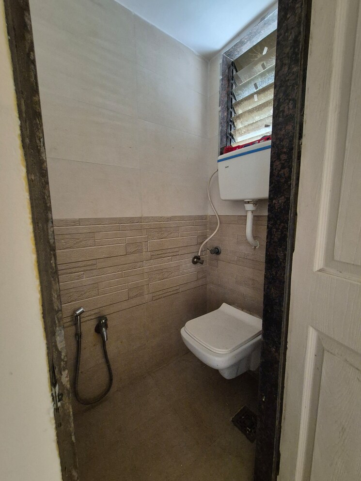 Bathroom, ulwe sector 9 1 Bedroom 700 Sq.Ft. Apartment In Ulwe Sector 9 Navi Mumbai 9572287