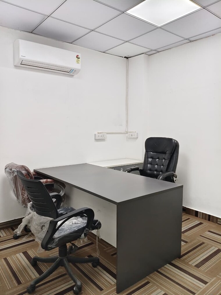 Team Area, sector 63 Commercial Office Space 1000 Sq.Ft. In Sector 63 Noida 9572246