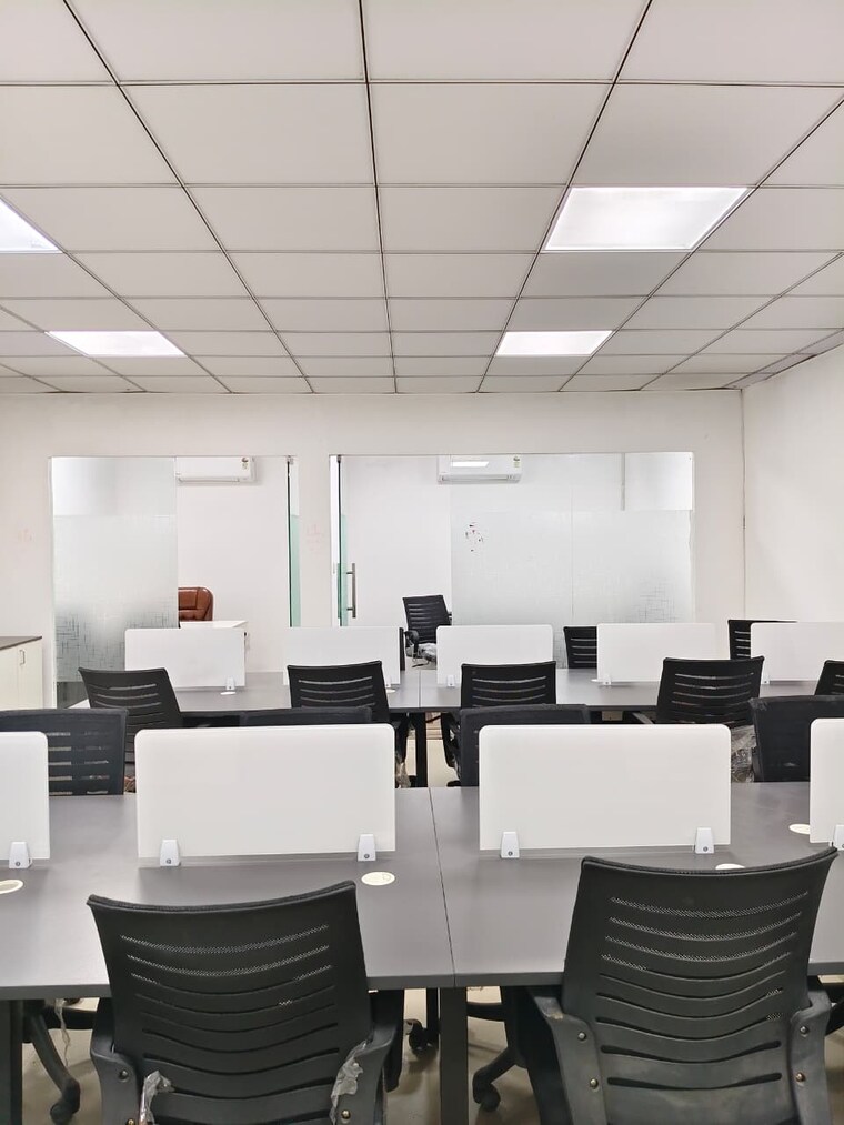 Team Area, sector 63 Commercial Office Space 1000 Sq.Ft. In Sector 63 Noida 9572246