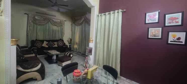 Master Bedroom, indira nagar 6+ Bedroom 2400 Sq.Ft. Villa In Indira Nagar Lucknow 9572286