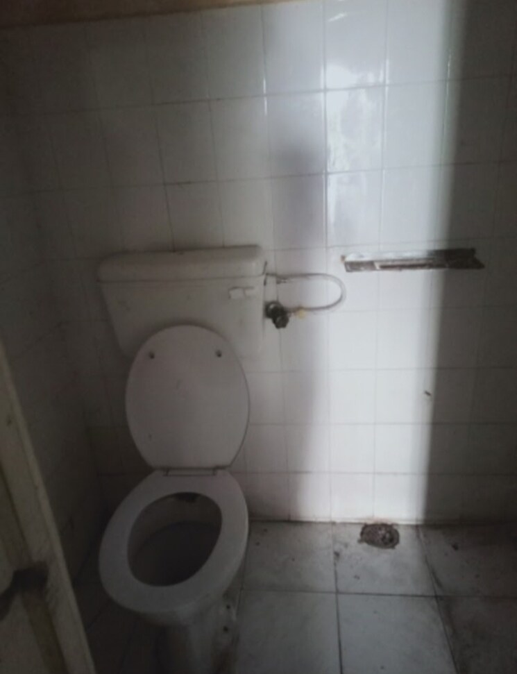 Bathroom, aliganj 2 Bedroom 2000 Sq.Ft. Independent House In Aliganj Lucknow 9572301