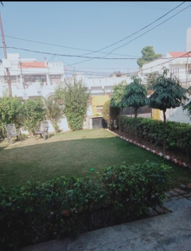 Garden, aliganj 2 Bedroom 2000 Sq.Ft. Independent House In Aliganj Lucknow 9572301