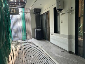 Building Lobby in 3 BHK Builder Floor at Sector 45 – for Rent