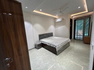 Living Room in 3 BHK Builder Floor at Sector 45 – for Rent