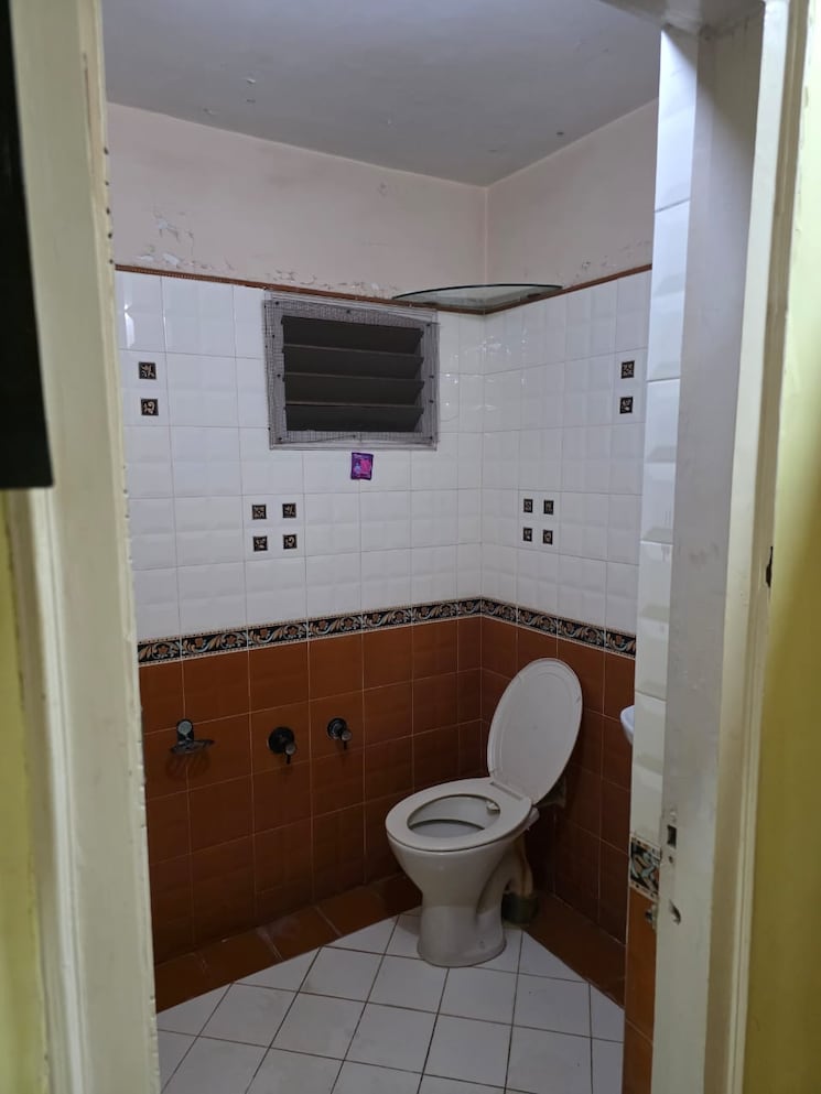 Bathroom, jodhpur 3 Bedroom 1700 Sq.Ft. Apartment In Jodhpur Ahmedabad 9572331