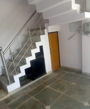 1 BHK Independent House For Rent in Jankipuram
