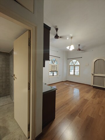 Floor Plan in  Showroom at Khar West – for Rent