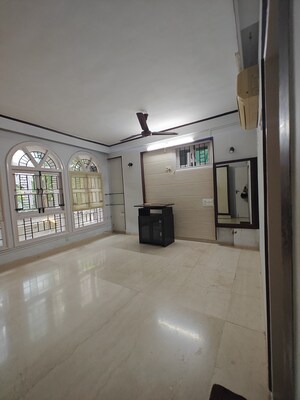 Floor Plan in  Showroom at Khar West – for Rent