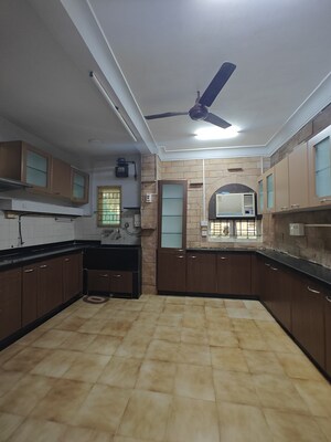 Floor Plan in  Showroom at Khar West – for Rent