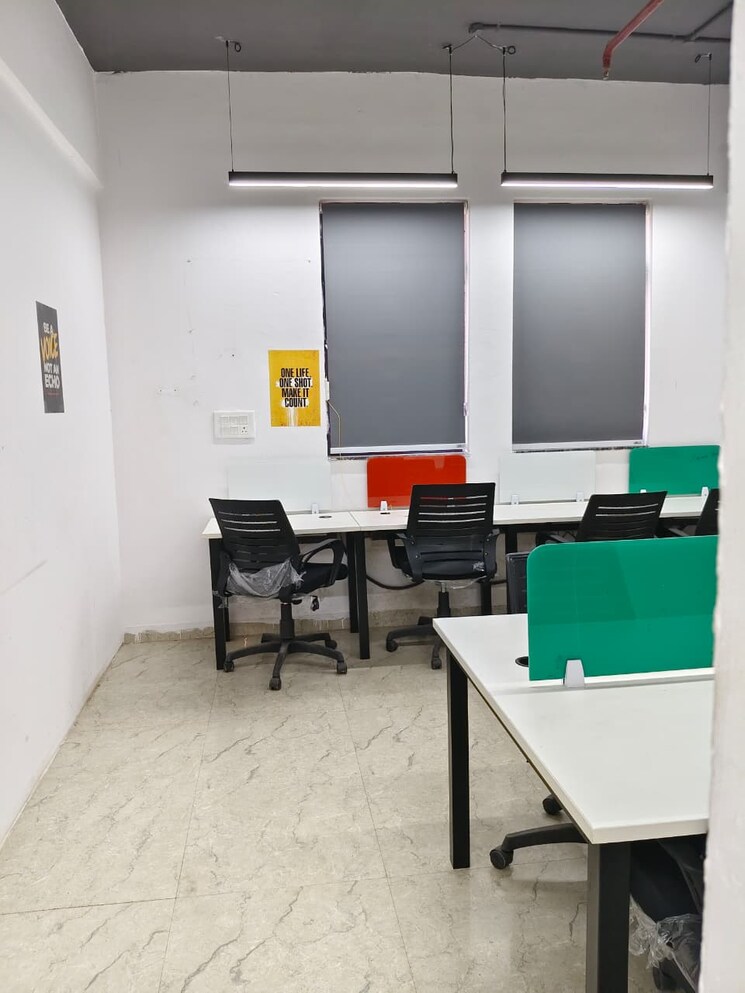 Team Area, sector 63 Commercial Office Space 700 Sq.Ft. In Sector 63 Noida 9572339